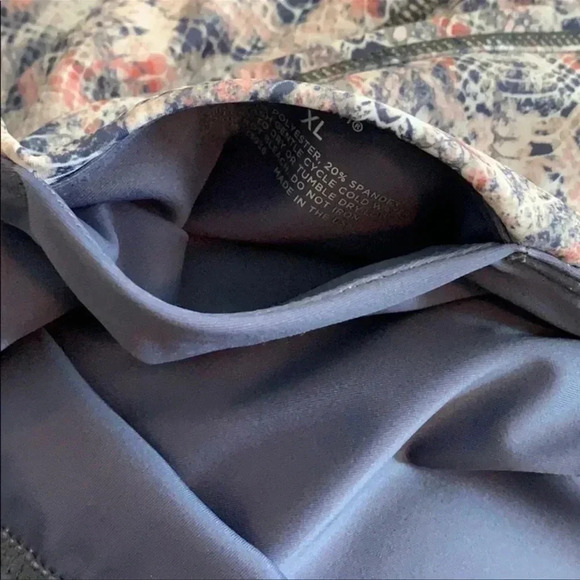 Peach reversible leggings size XL - Picture 6 of 9